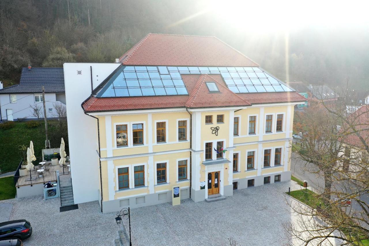 Honeybee Hostel - Hisa Kranjske Cebele Visnja Gora Exteriér fotografie